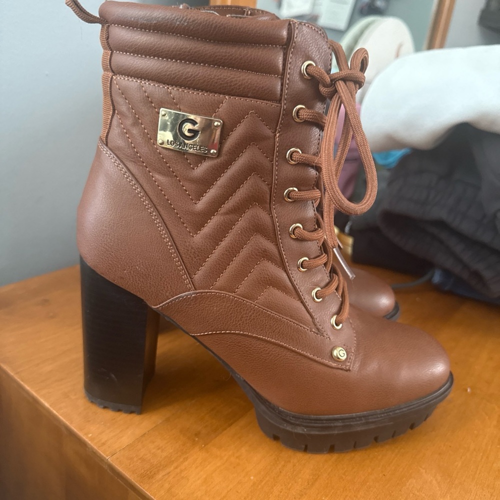 GBG Los Angeles Women's Tan Heeled Boots